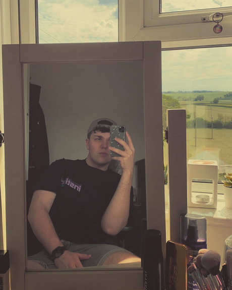 Chubby Gay Boy nude star photos