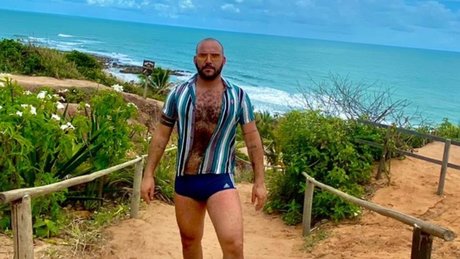 Mineiro BH model naked image