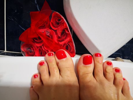 Lola Ferraro Queen exclusive star pictures