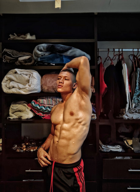 Jhonatan Rengifo model xxx gallery