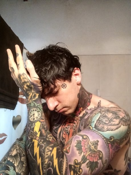 Marshall Perish model sex pic