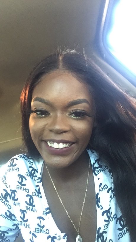 u35662603 model porn picture