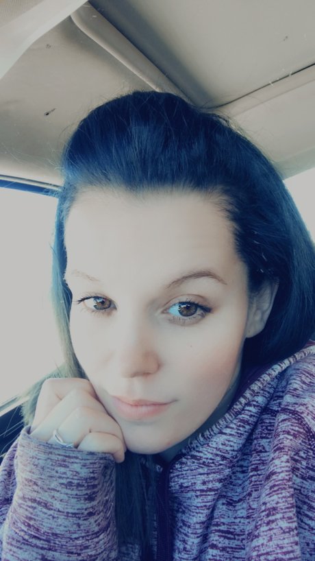 1993queen adult actress photo