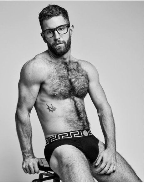 Sean Peyton model hot img