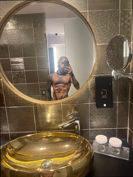 Shaymann Tattoo pornstar sexy photos