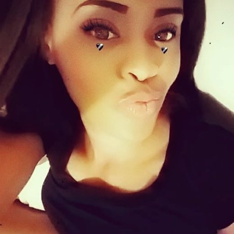 SheMoLitty hot star picture