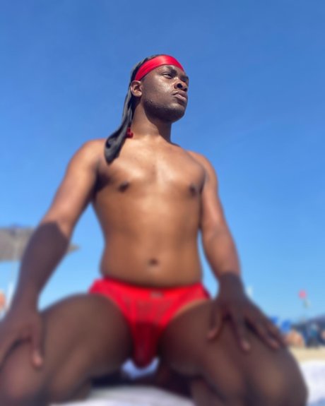 SEXY LIPS pornstar naked image