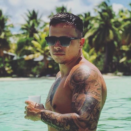 Jbrown naked actress pic