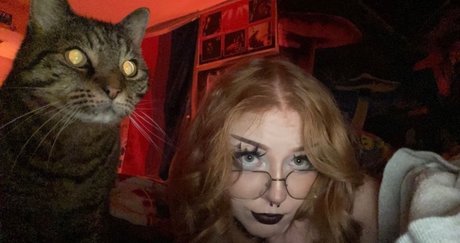 ScarletFever_ hot star image