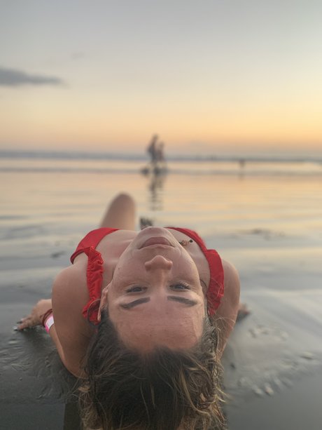 Paris1985 model erotic picture