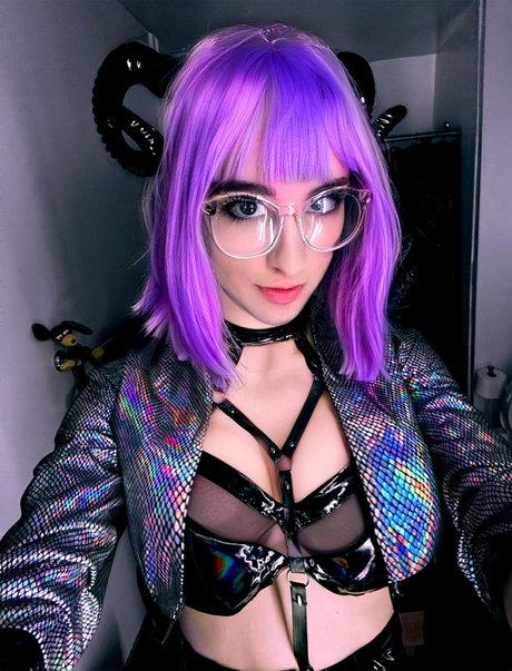 Solara Lux_ model adult photos