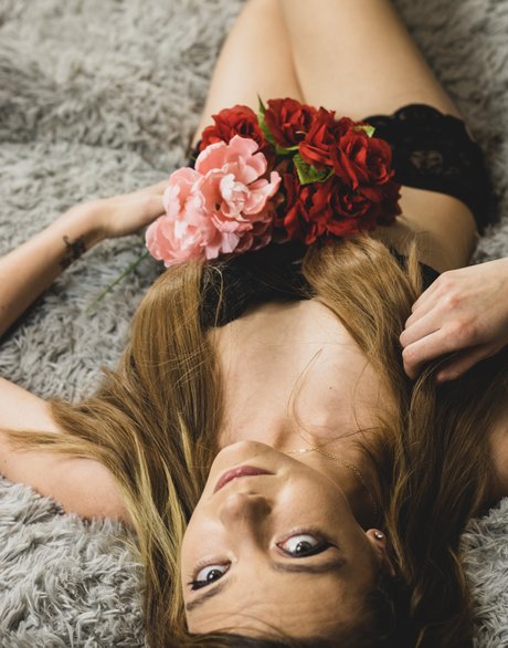 Veronica Montgomery naked star archive