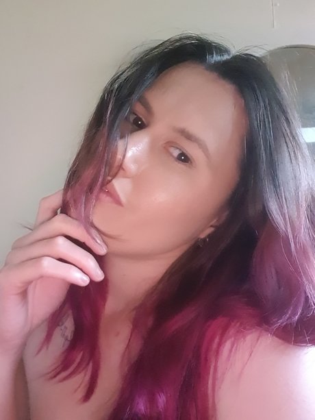 Livy Lou nudes model picture