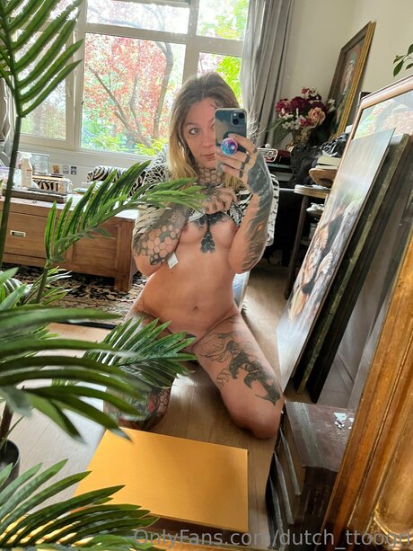 ThatDutchTattooGirl star img