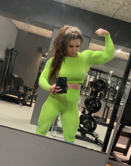 Fitnessgirl Athene perfect model pictures