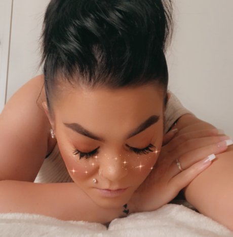 Beautifully Secretive Bella Blair model nudes image