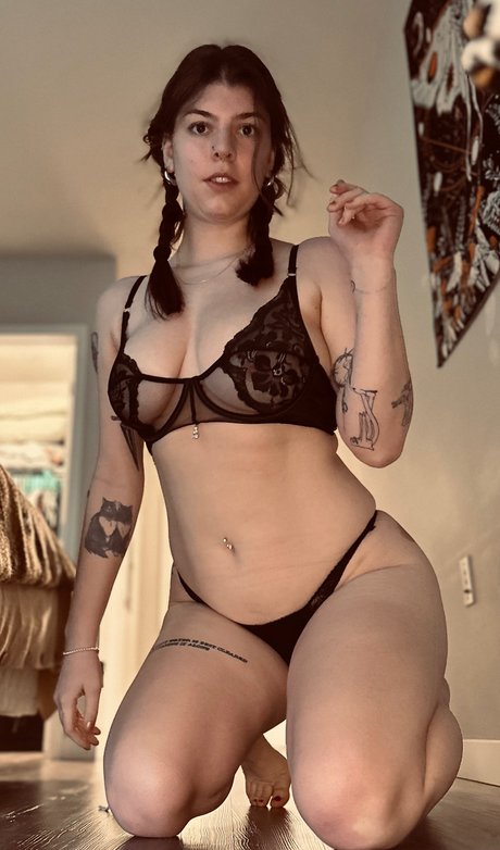 Foxi Frog_ pornstar sexy image