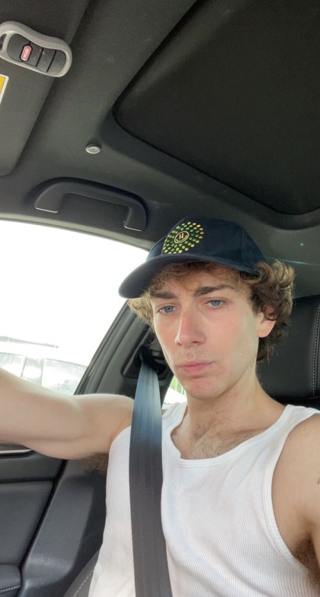 Flaka model naked pics