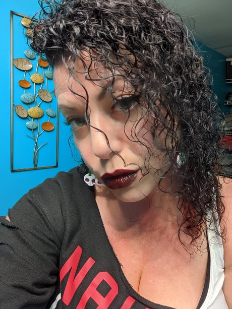 SexyWNYMilf model pretty gallery