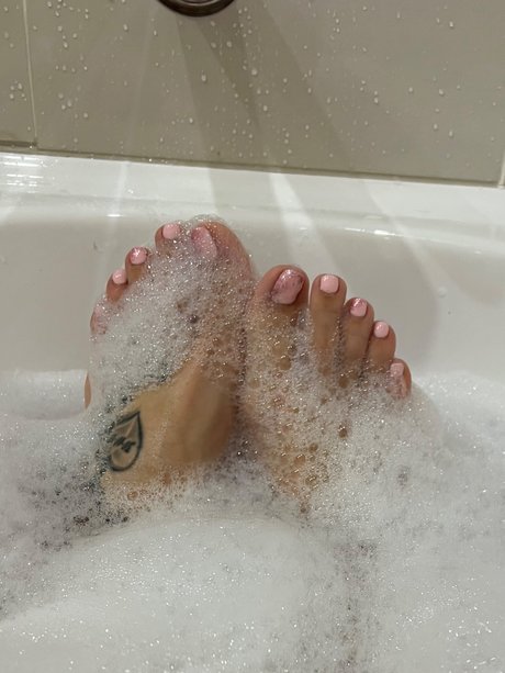 Flexiifeet pretty pornstar photo
