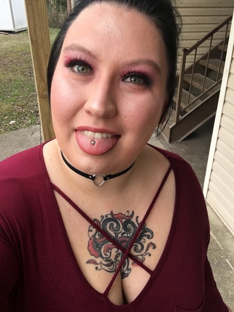 Alana Slade xxx model images