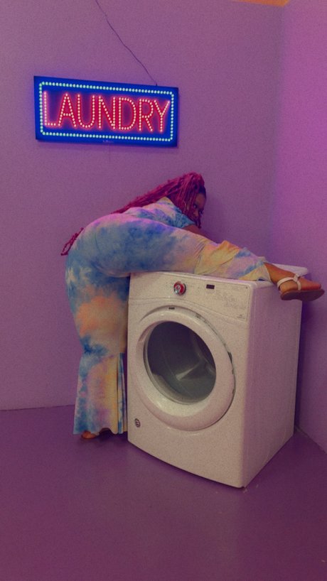 Plump Bunny model sexy pics