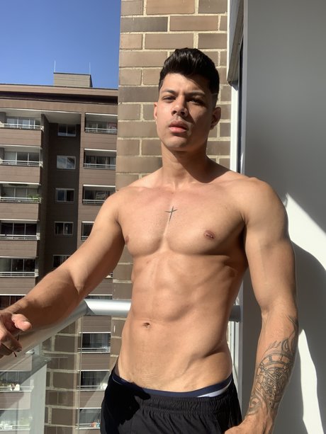 sam damon perfect model photo