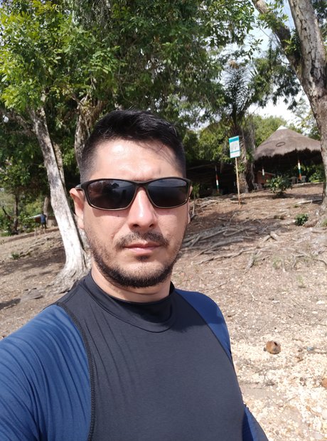 Alvaro Suarez nice actress pic