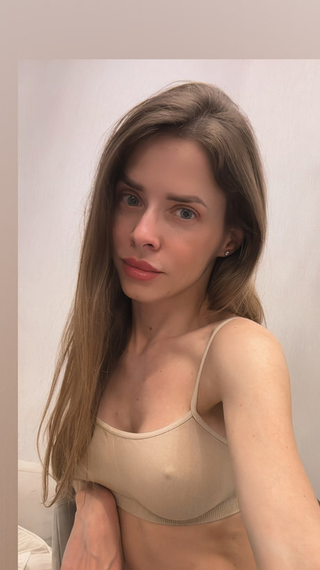 ElenaNaturalBeauty sex star pic