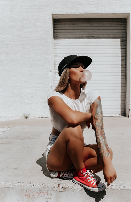 MISTRESS OF THE HOUSE adult model galleries