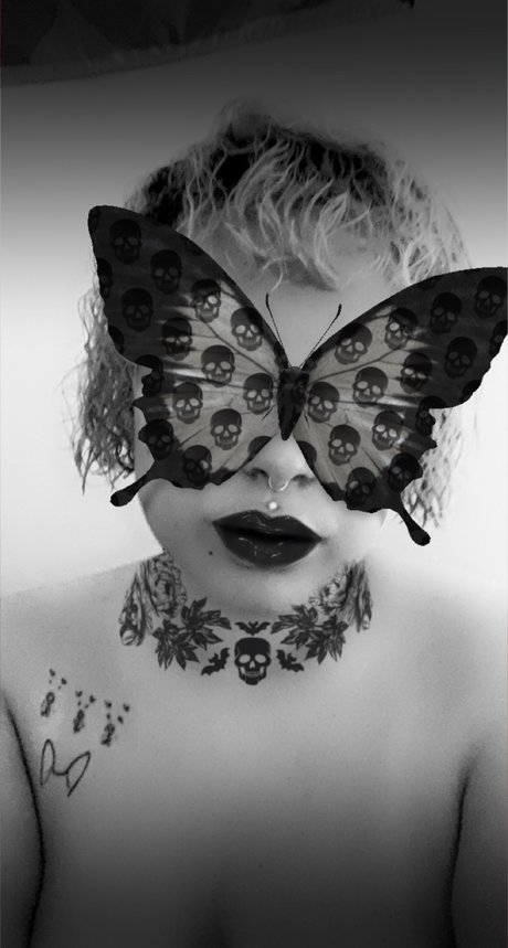 Chrissy BBW erotic star photo