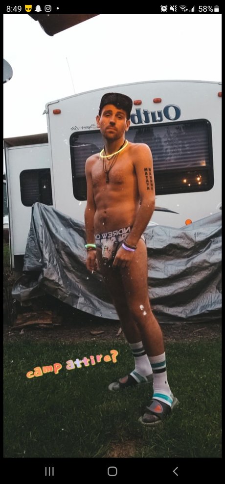 Tobey Lewis model free pics