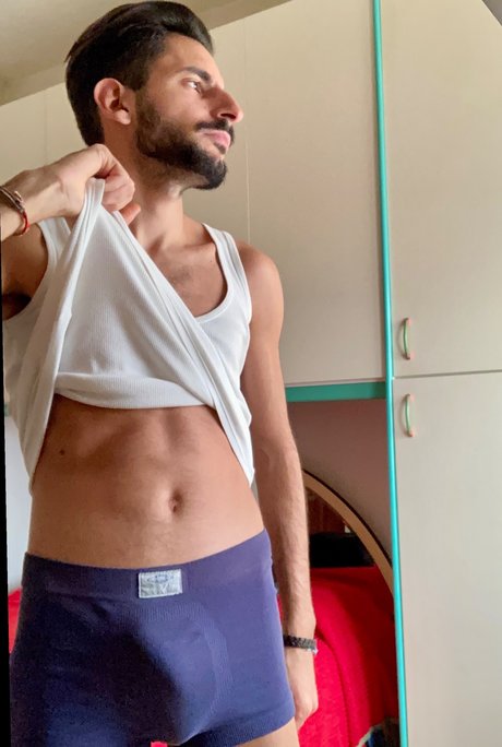 lorenzo naked model image