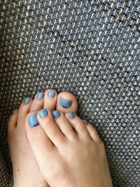 Some shy toes star naked images