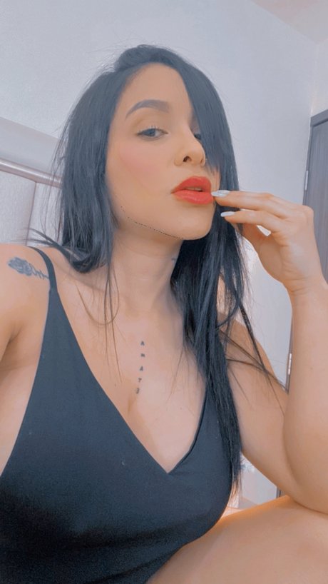 EnverlynMorales hot actress gallery