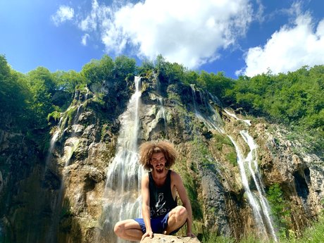 Maubix naked star image