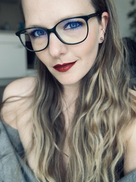 Feeygirl model porn galleries