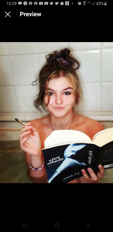 Grimkitten hot pornstar photo