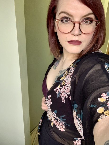 worthlessholes exclusive actress gallery