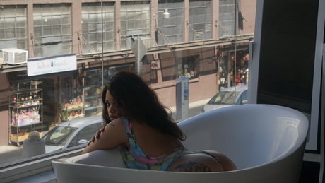 Qu Rose star erotic photo