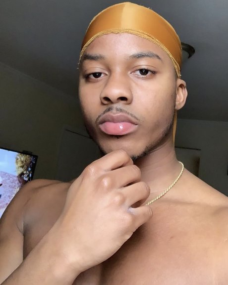 TYLER star porn photos