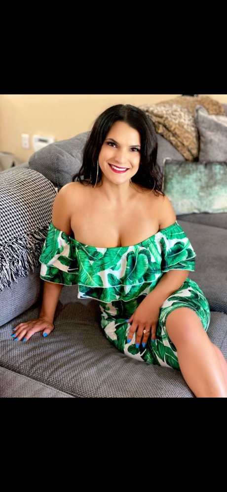 Mio Moore best actress pictures