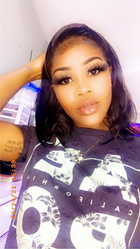 Psycho kisses_ hot pornstar pics