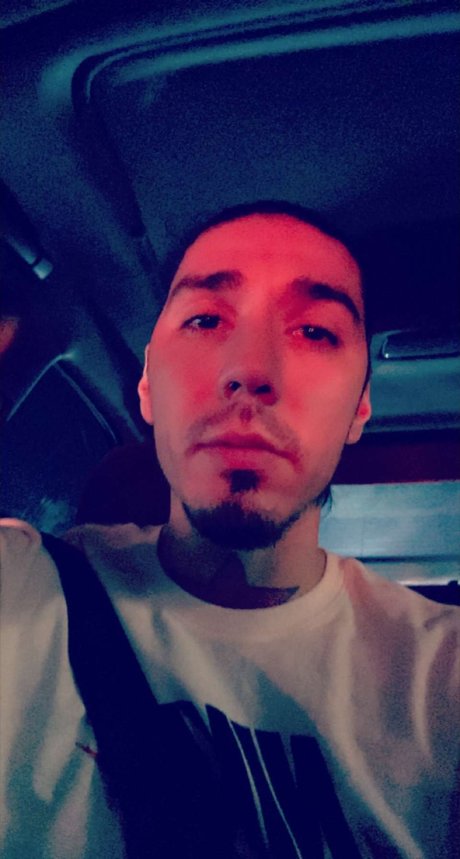 Kash59 naked pornstar img