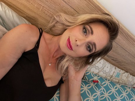 Lace amp amp Heels pornstar free image