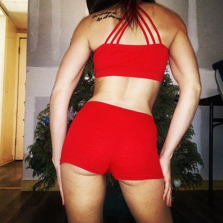 Serena Luvu star perfect pics