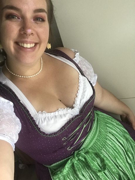 Cheeky Peach best star galleries