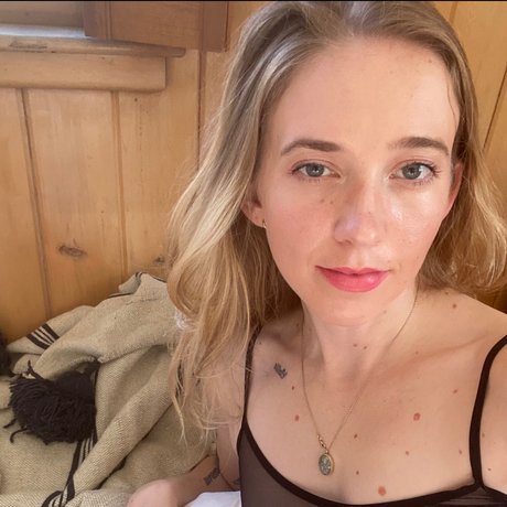 Savannah Hannah pornstar hd pictures