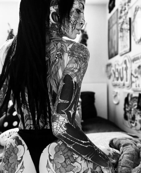 leather leggings onlyfans nice pic