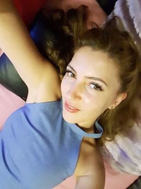 YourAddictiveMistress model top pictures